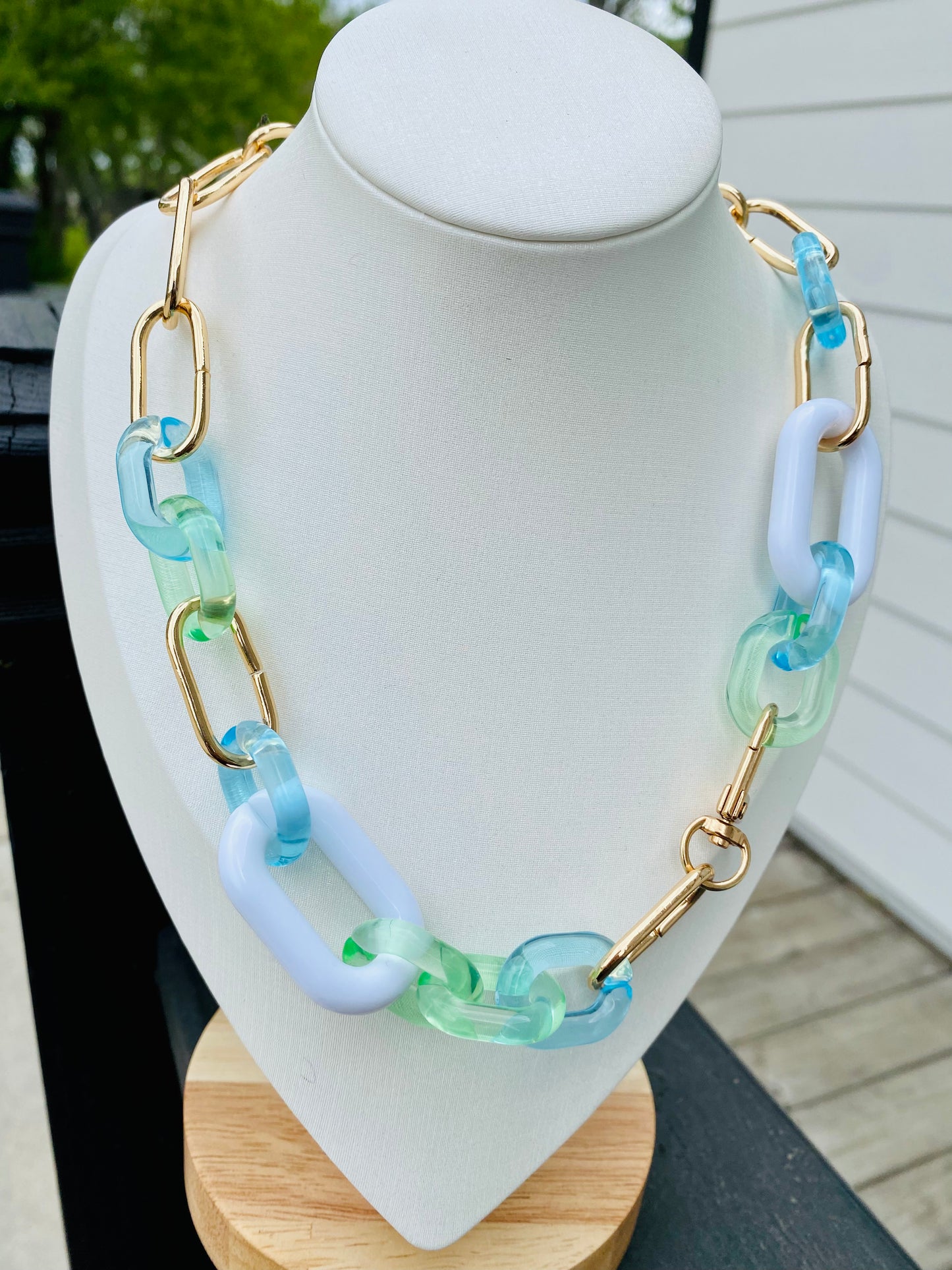 Tiffany Acrylic Chain Necklace (color options)sr